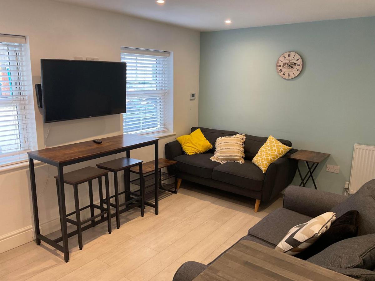 2 Bed Home From Home Apartments 伦敦 外观 照片