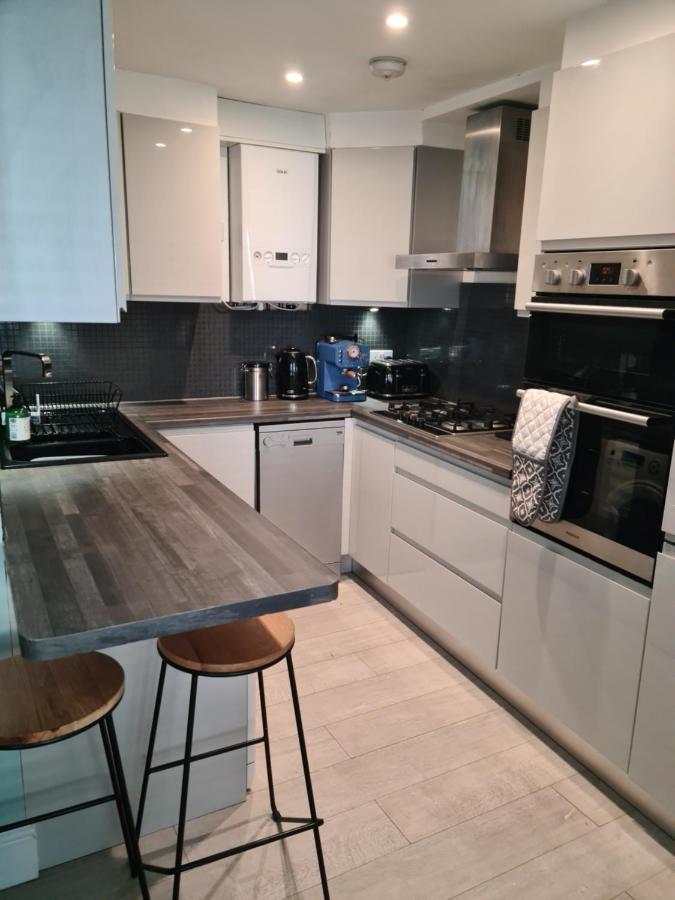 2 Bed Home From Home Apartments 伦敦 外观 照片
