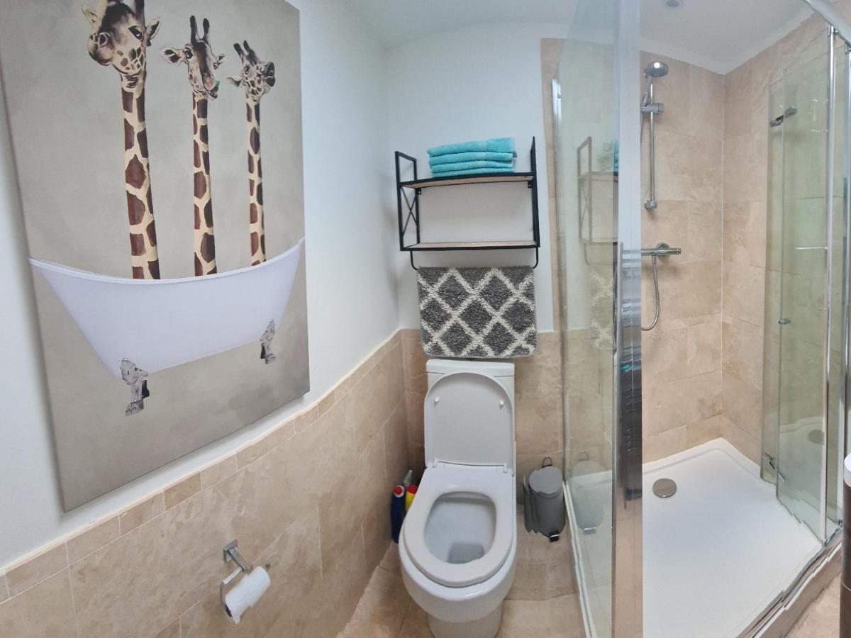 2 Bed Home From Home Apartments 伦敦 外观 照片